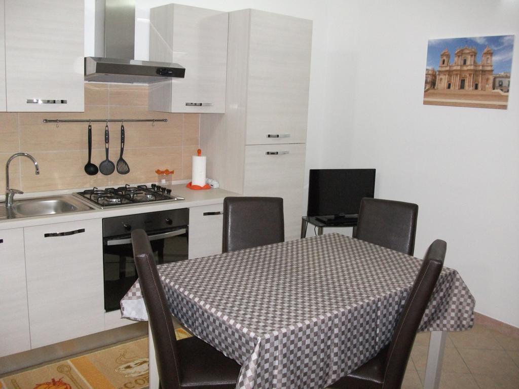 Casa Vacanze Il Quadrifoglio Noto Extérieur photo